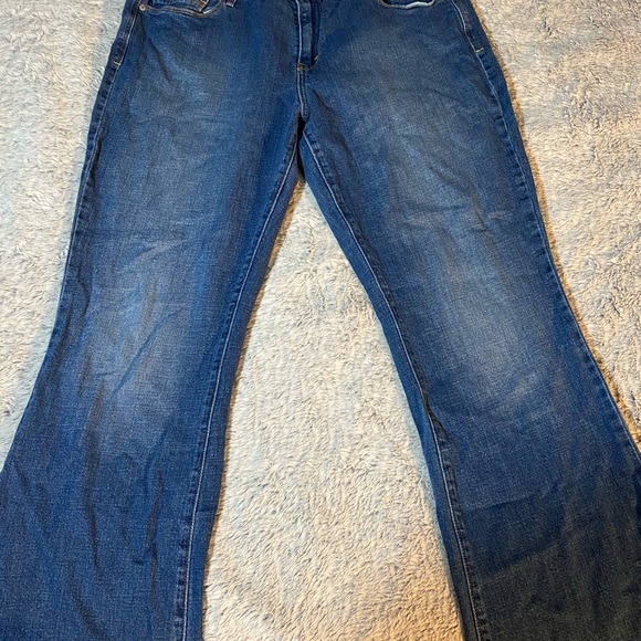 Levi’s Boot Cut Jeans 515 - Picture 2 of 3